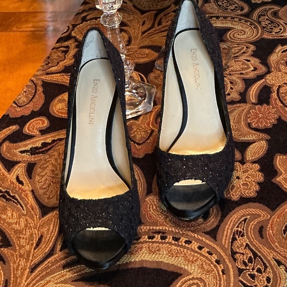 Gorgeous Enzo Angiolini Peep Toe Sequined Black Heels Like New 4” Heel Size 7 - Picture 3 of 9